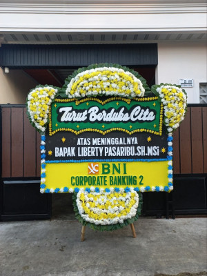 Papan Bunga Duka di Caruban